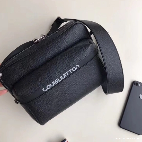 Official oldcobbler Louis Vuitton Messenger 0728